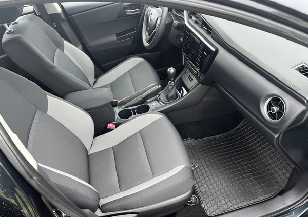 Toyota Auris cena 54200 przebieg: 97551, rok produkcji 2016 z Niemodlin małe 137